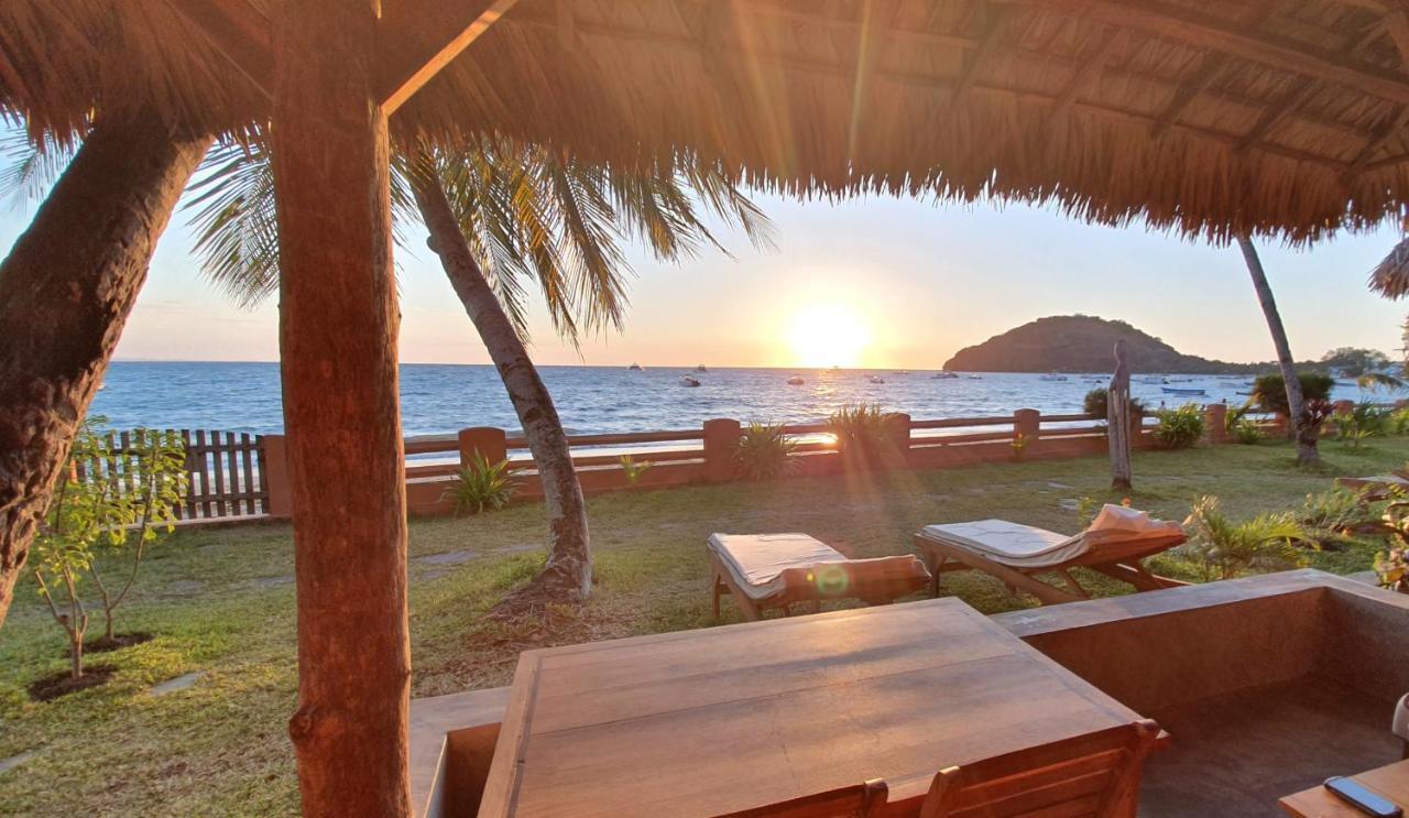 Le Transat Bed & Breakfast Ambatoloaka  Bagian luar foto